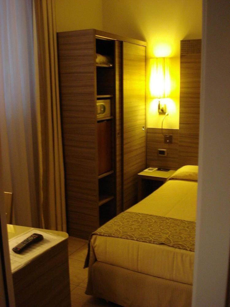 רומא Morrisson Exclusive Rooms מראה חיצוני תמונה