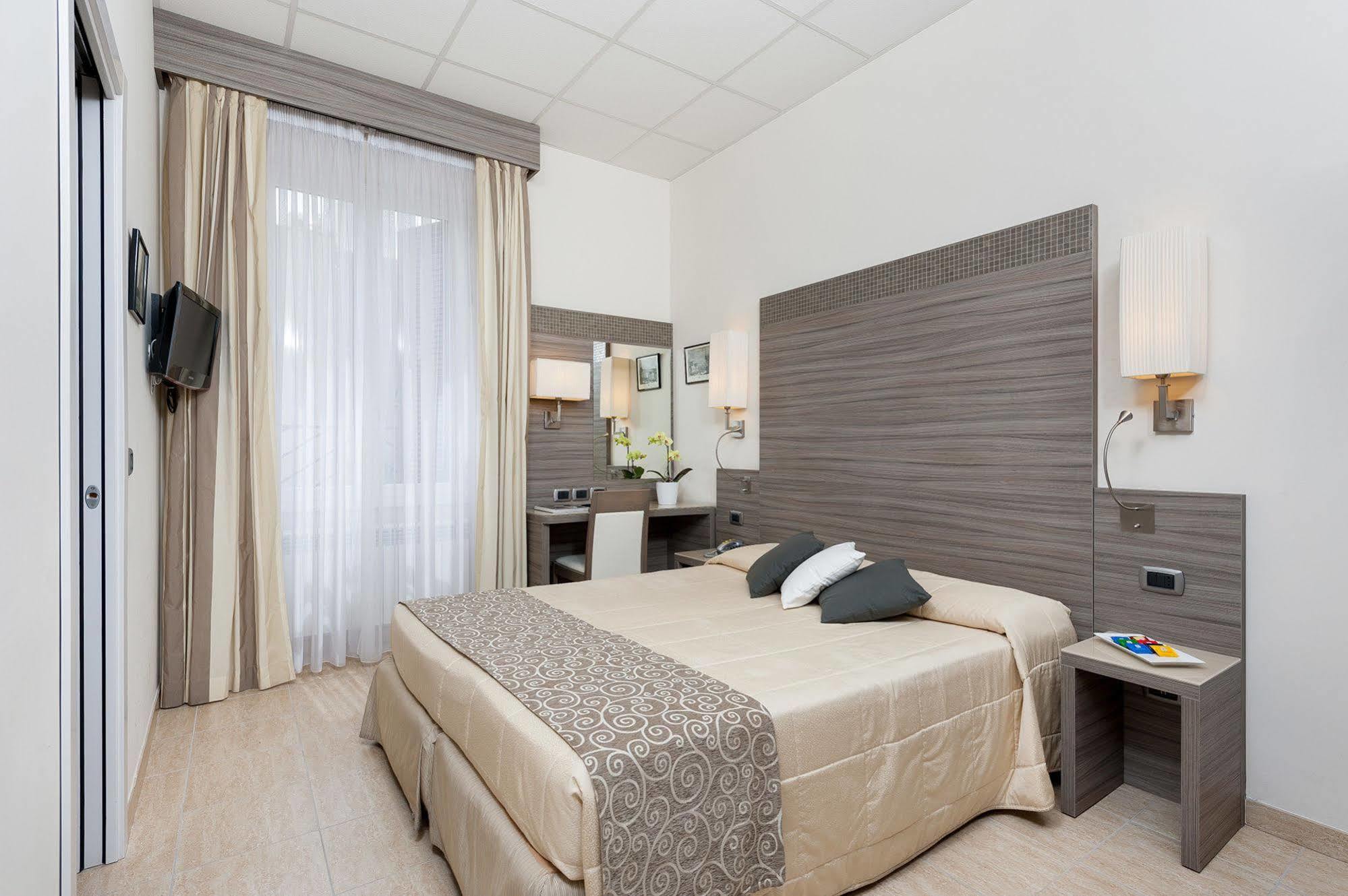 רומא Morrisson Exclusive Rooms מראה חיצוני תמונה